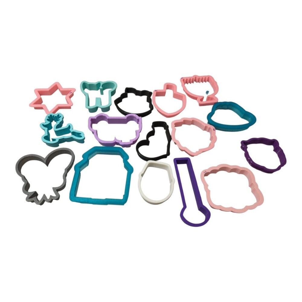 Huge Lot of 16 Assorted Plastic Cookie Cutters Baking & Kitchen Tools Set Shapes